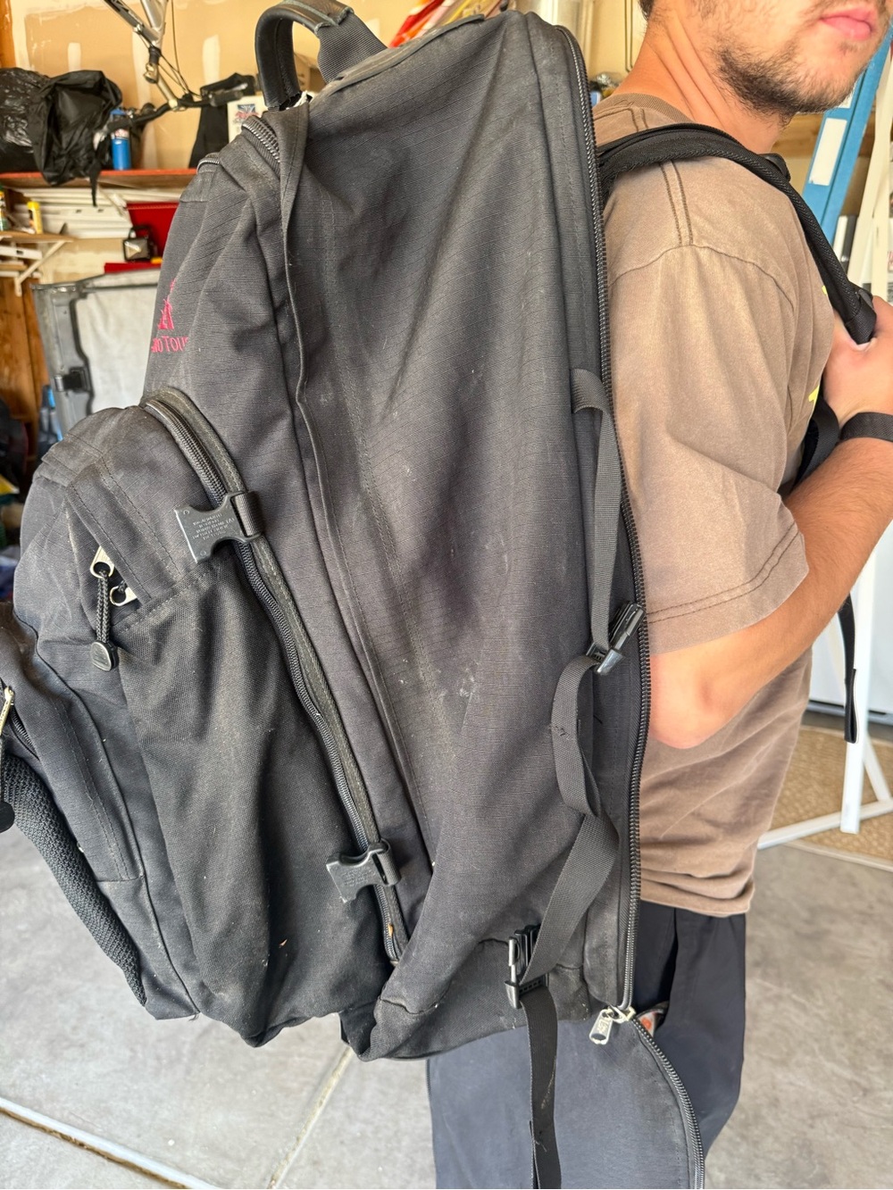 REI Grand Tour Adventure Back Pack - Picture 2 of 6
